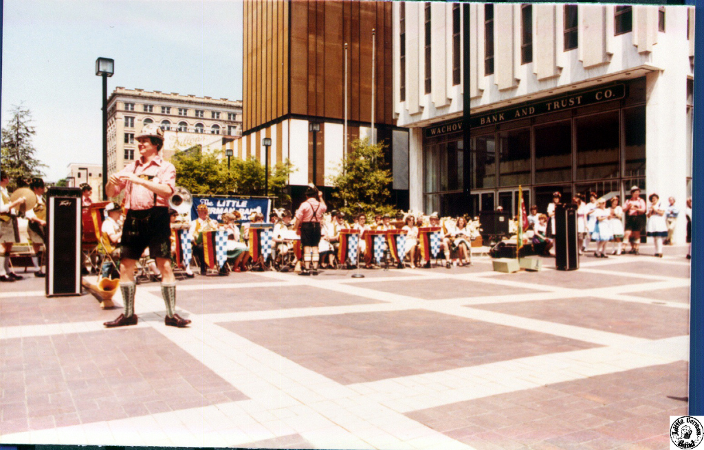 1980 04 20 41 Fayetteville St Mall.jpg